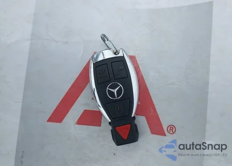 2000 Mercedes-Benz E 320 from USA, damaged, VIN WDBJF65J5YB147534